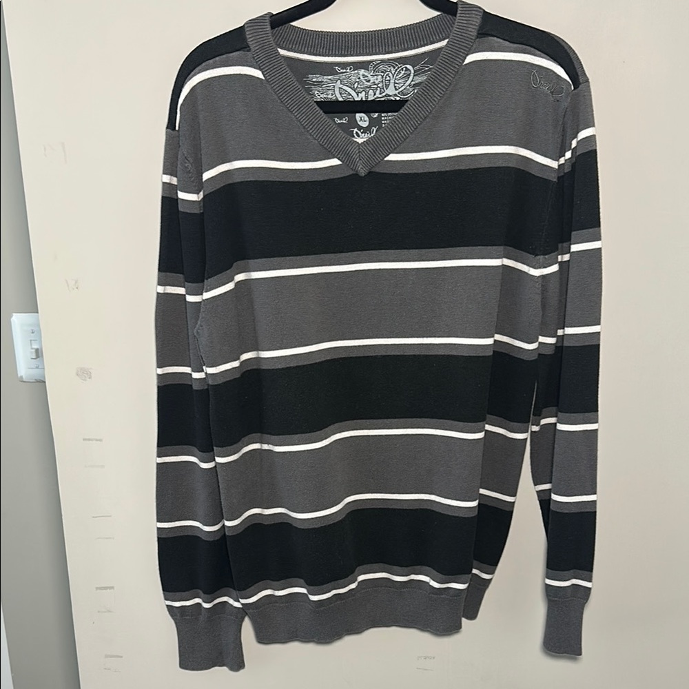 O’Neill Men's Striped V-Neck Black Gray and white sweater